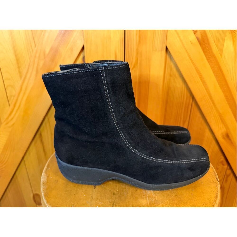 Clarks 75171 Women Black Suede Leather Side Zip Boot Shoe Size 7.5M